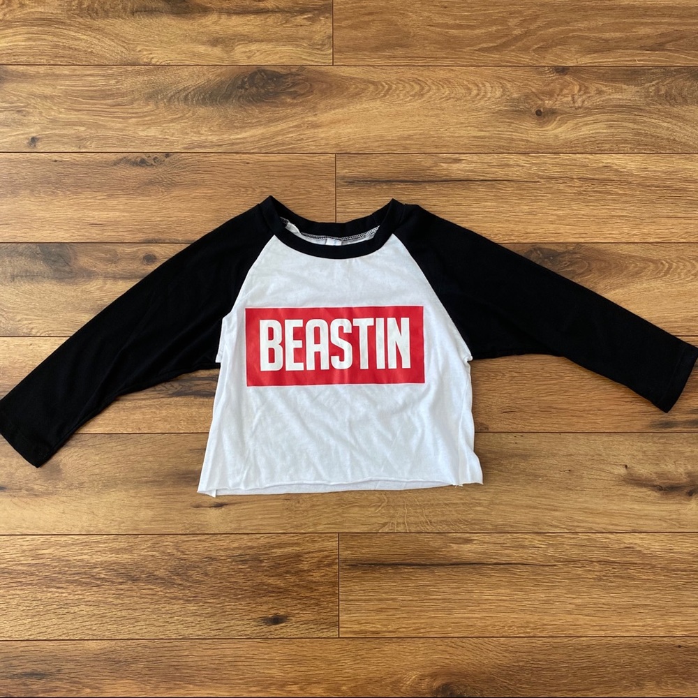 BEASTIN 3/4 sleeve Crop Top Size S